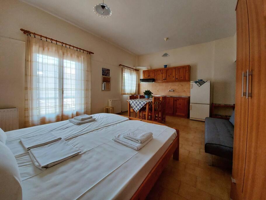 Selfcatering -Studio Helen No 7 Ксиропигадо Екстериор снимка